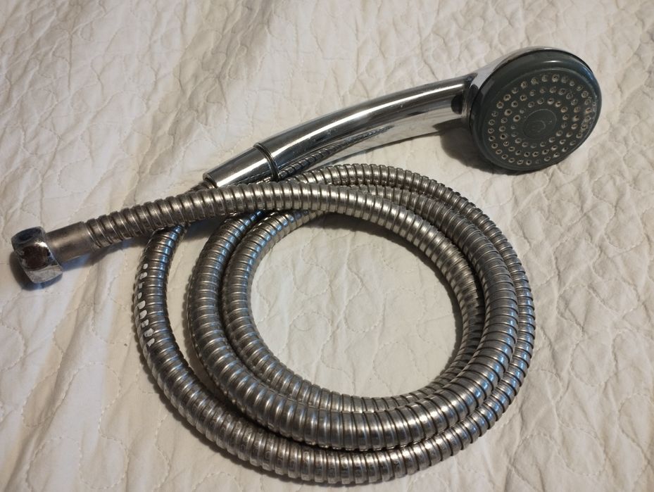 Słuchawka prysznicowa z wężem metalowym