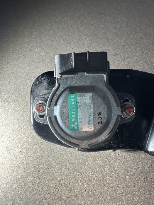 Pedal Mitsubishi Canter mk386457