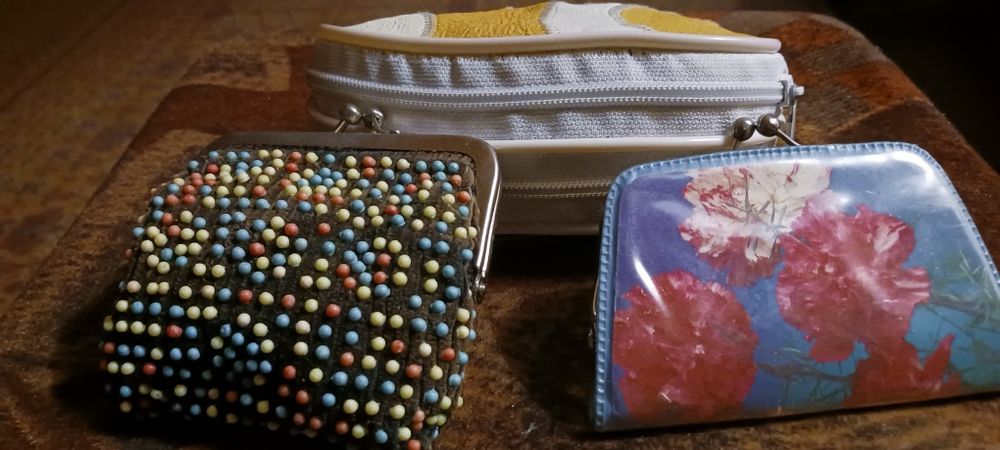 БігудіЩіткиЗонтиСумки