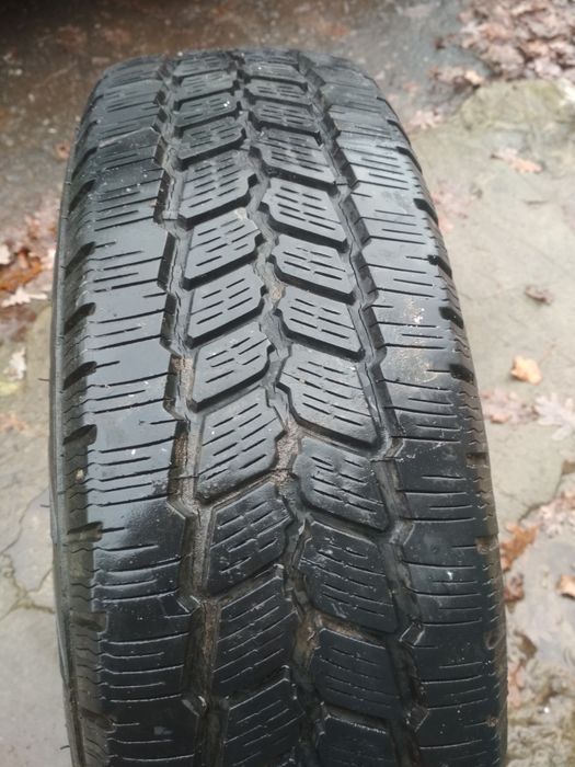 Продам колесо на бус зима