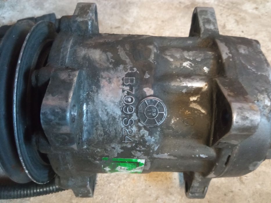 Компресор кондиціонера продам