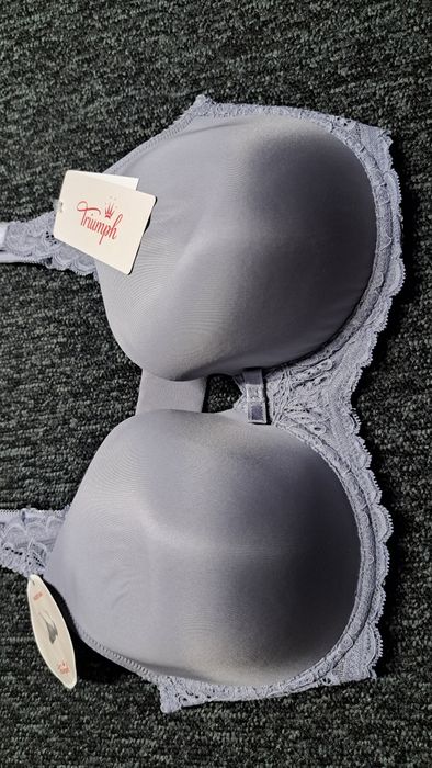 Biustonosz triumph w rozmiarze 80E, szary usztywniany