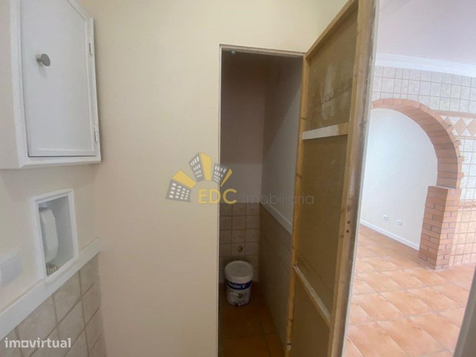 Apartamento T2 Transformado em T3 | A 5 Minutos da Estação | Tapada...