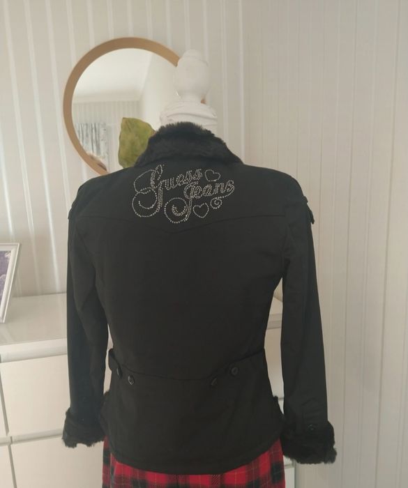 Blusão preto Guess