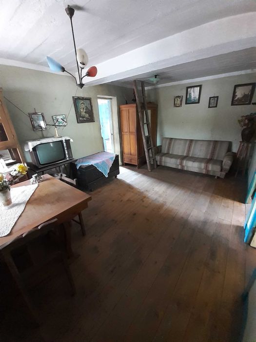 Vende-se Moradia em pedra para remodelação