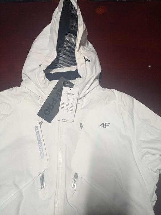 nowa kurtka narciarska 4F XL zimowa damska membrana 15000