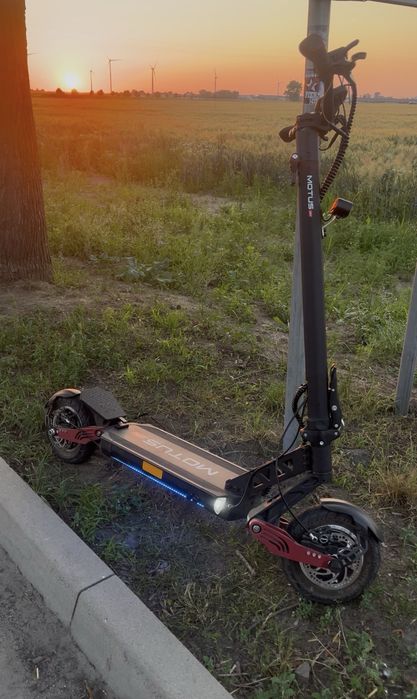 Hulajnoga elektryczna MOTUS PRO 10 Daytona