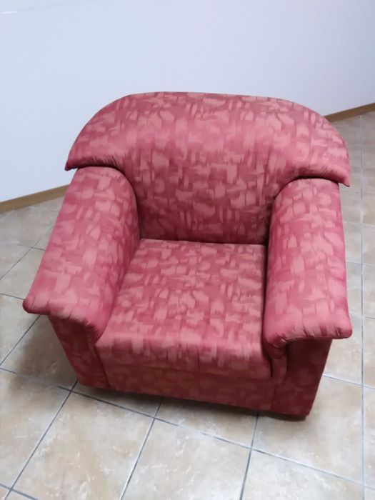 Sofá de 3 lugares (c/ cama articulada) + 2 individuais, em tecido