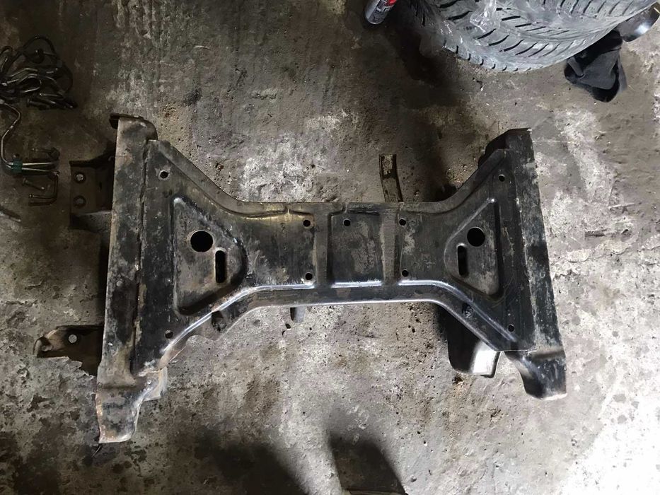 Подрамник балка передняя Фольксваген Т-4