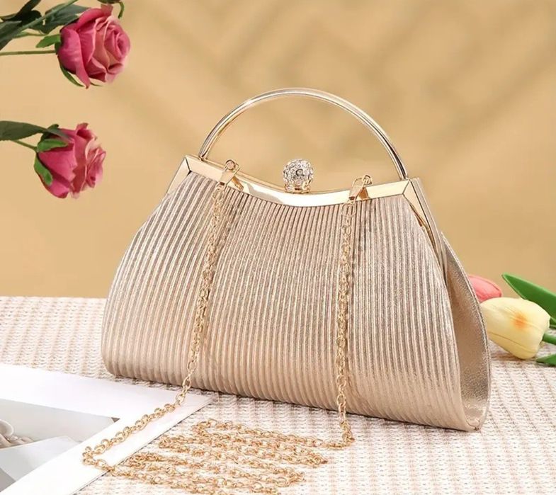 Złota Torebka Wieczorowa - Karbowana