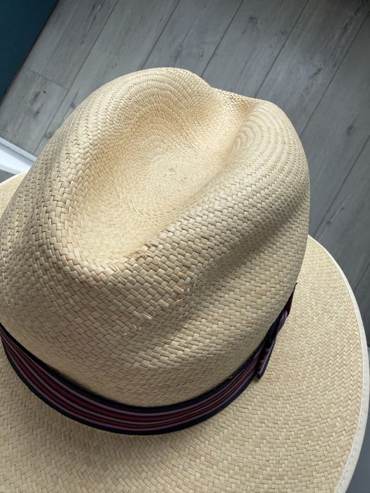 Стильна шляпа, солома