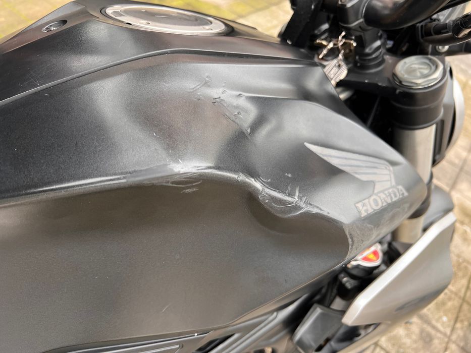 CB 300r 2019 com ABS .