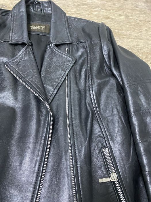 Шкіряна куртка жіноча