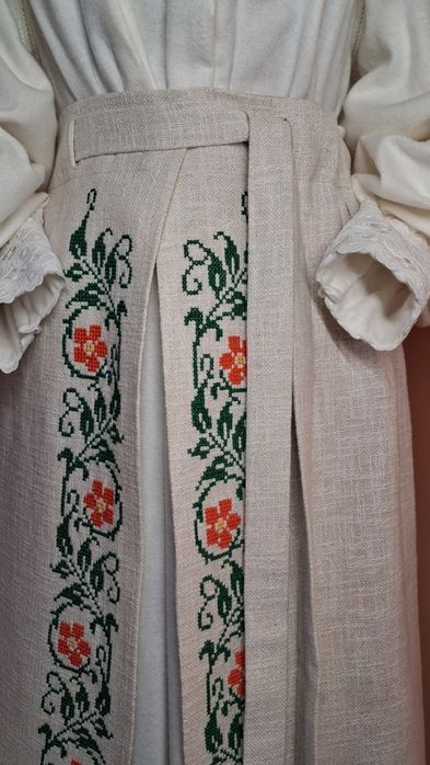 Спідниця плахта ,сорочка 

Спідниця виконана з бавовняної тк