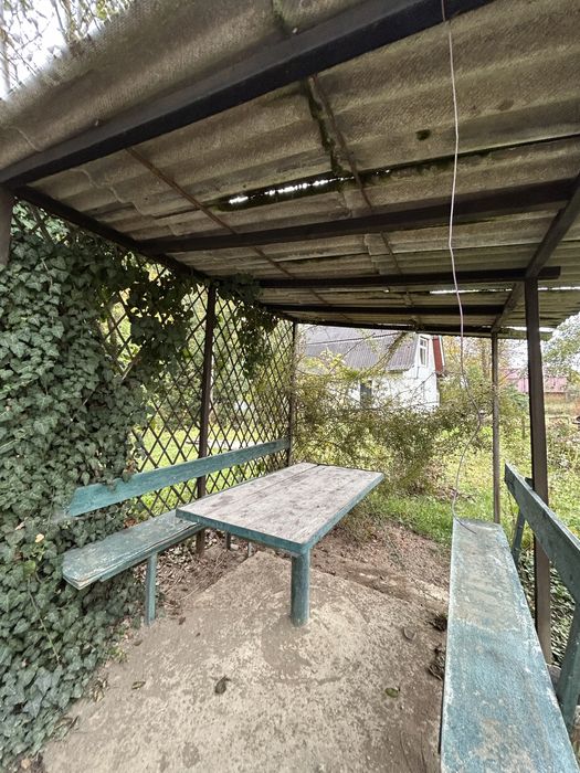 Будинок з ремонтом і меблями