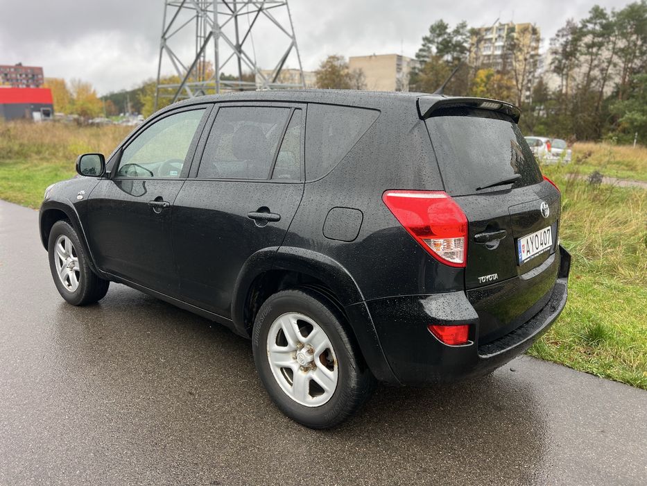 Свіжо пригнана Toyota Rav 4 full 4*4