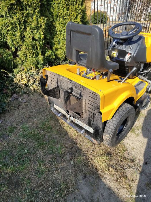 Kosiarka - Traktor ogrodowy Cub Cadet LT2 NR92 z koszem i przyczepką