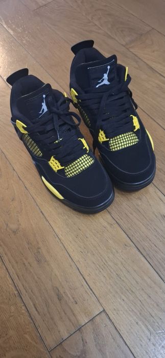 Air Jordan 4 Retro Thunder • rozmiar 42 • bardzo dobry stan
