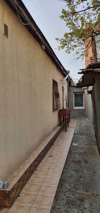 ВІД ВЛАСНИКА! Продам 1 к/к на землі (вул.Садова, біля Шторму)
