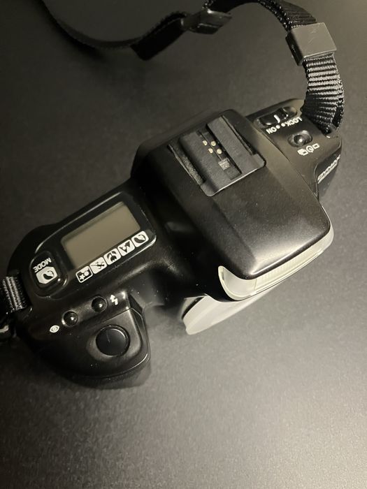 Плівкова камера Minolta Dynax 300si