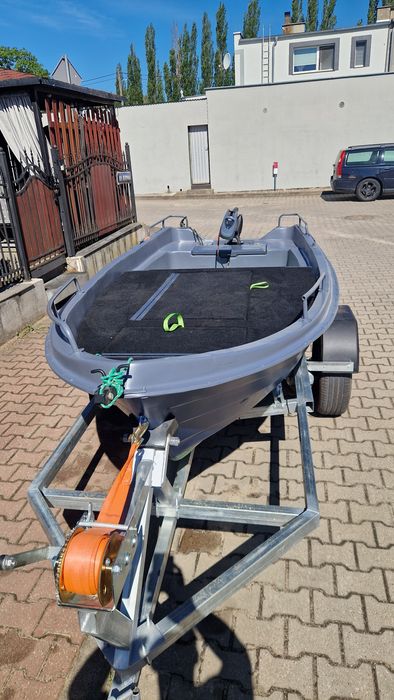 Łódź wędkarska 2 płaszczowa 390x155 + przyczepka podłodziowa