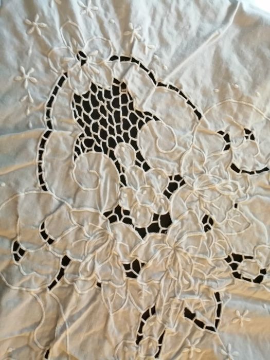 Toalha bordado da Madeira