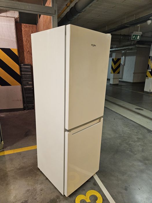 Lodówka Whirpool, mało używana.
