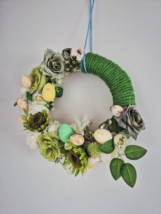 Sprzedam wianek wielkanocny 34 cm ze lampkami na baterie