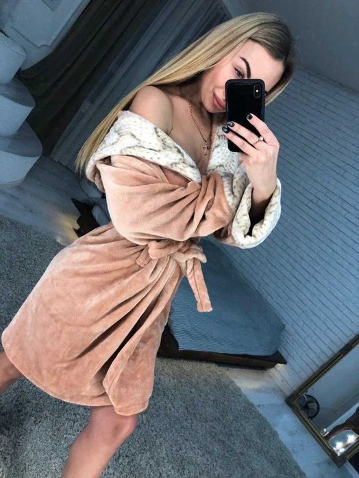 Женский теплый плюшевый короткий домашний халат