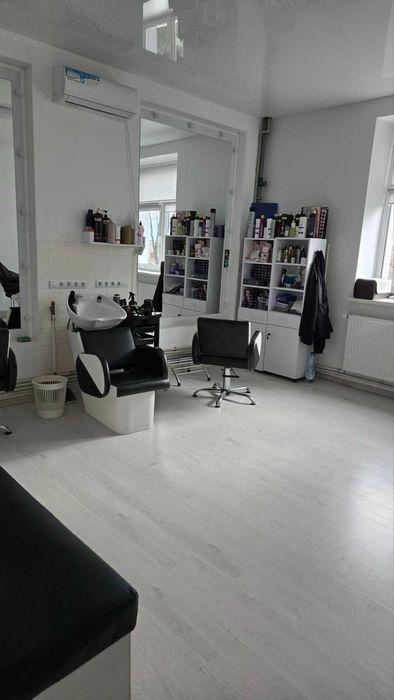 ЗДАЮТЬСЯ В ОРЕНДУ 2 кабінети під Офіс,Кабінет,Салон смт. Новий Яричів