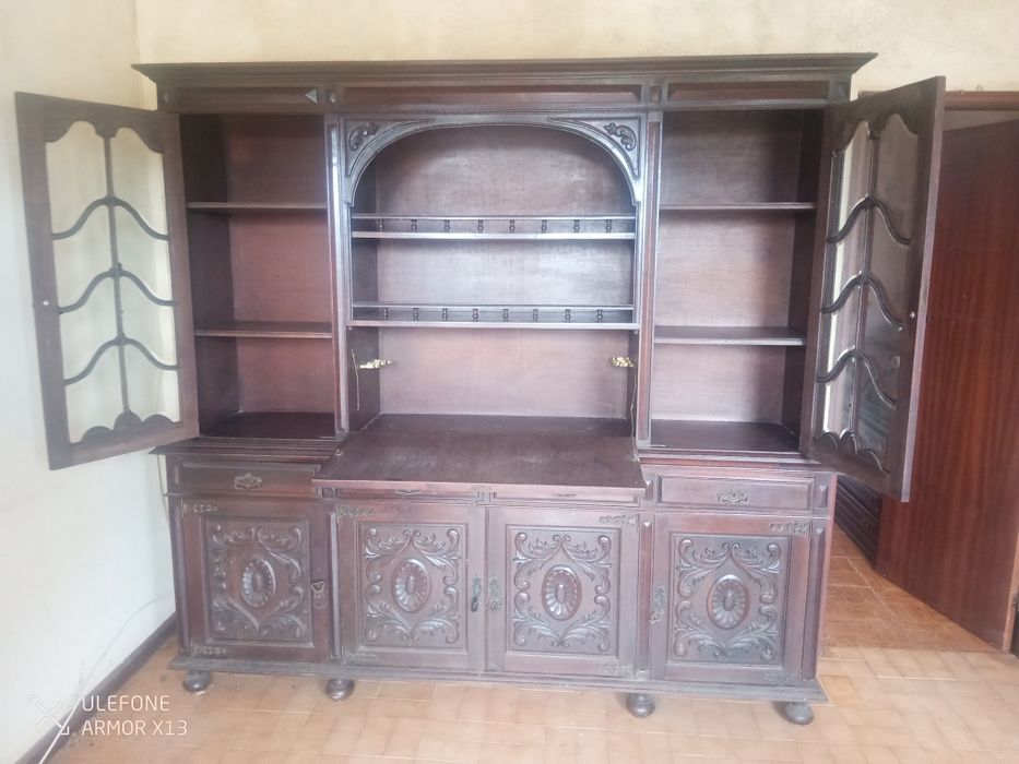 Móvel de sala com outro conjunto