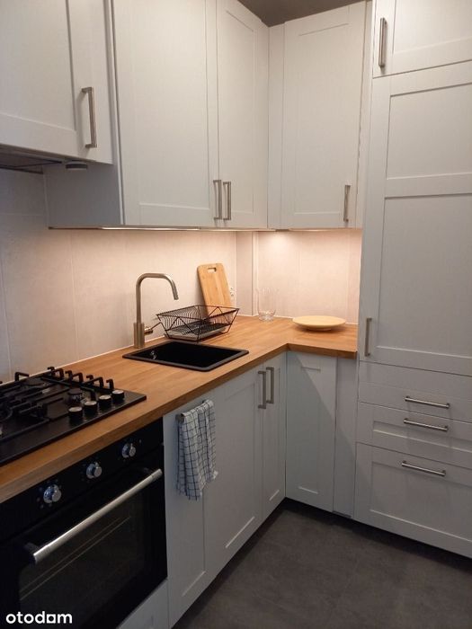 2 Pokoje 34 M²|Vis-A-Vis Ump|Balkon|Parking I Piwnica W Cenie|Zadbane