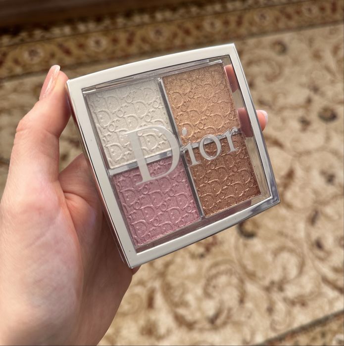 Палетка Діор Universal glow 001