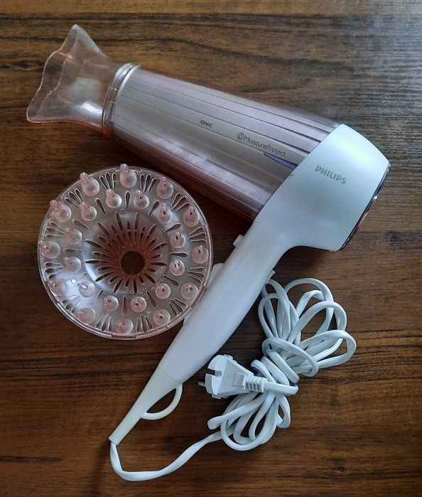 Фен Philips MoistureProtect HP8281/00