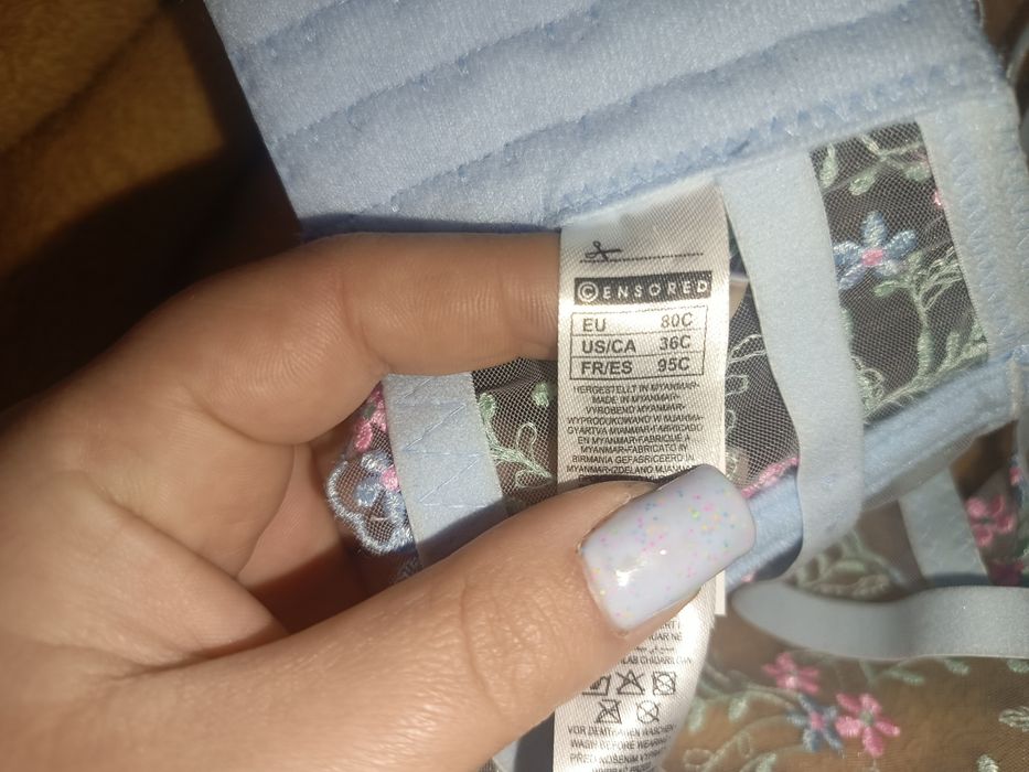 Бюстгалтер  пуш-ап censored