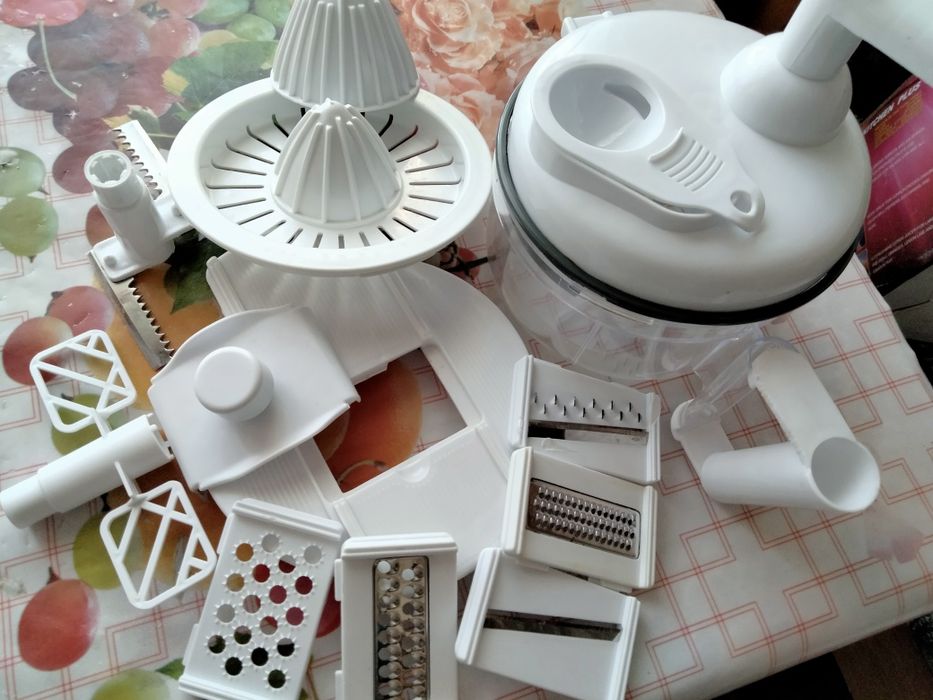 Продам ручний комбайн.