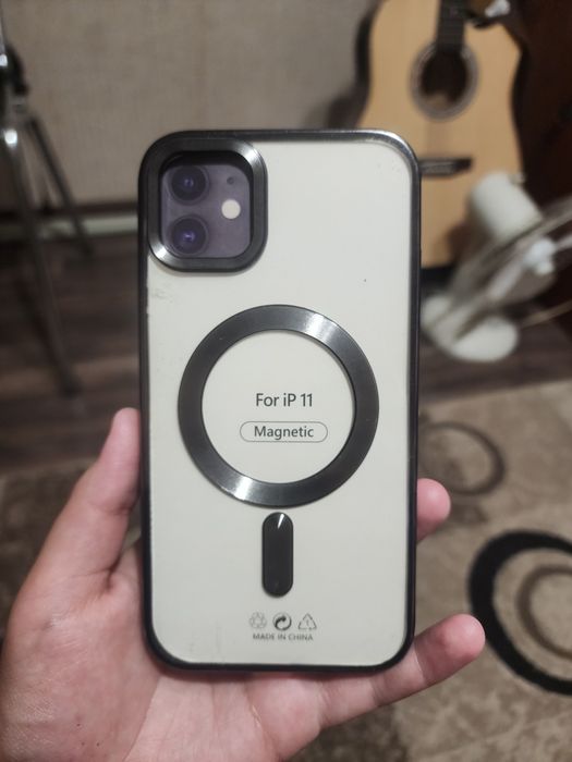 продам чехол на iphone 11