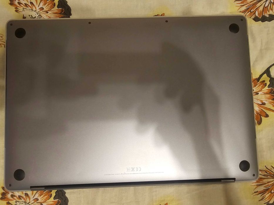 Macbook Pro 15 A1990 Retina 15 cali