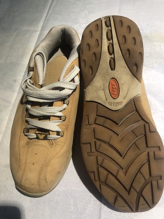 Продаються чоловічі  кросівки. Теплі . Великий розмір 47.5  ( 26см)