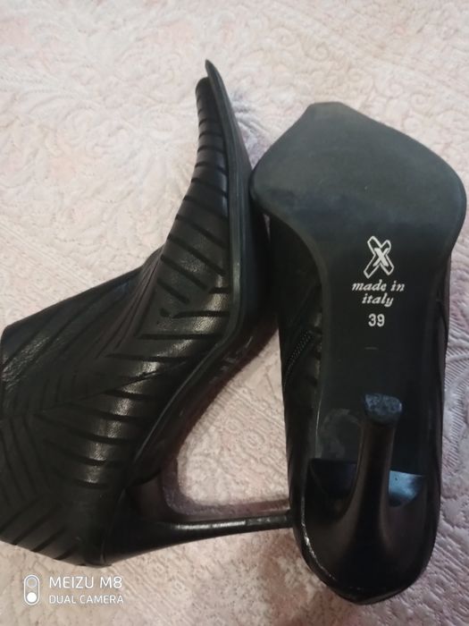 Ботинки кожаные Bata,Италия.