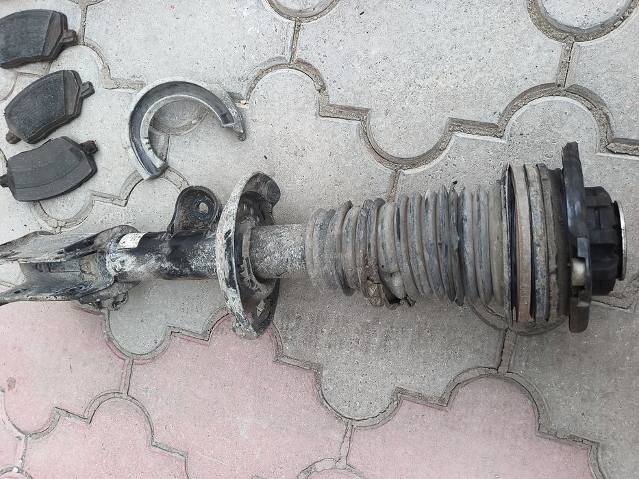 Амортизаторы jeep compass 2018