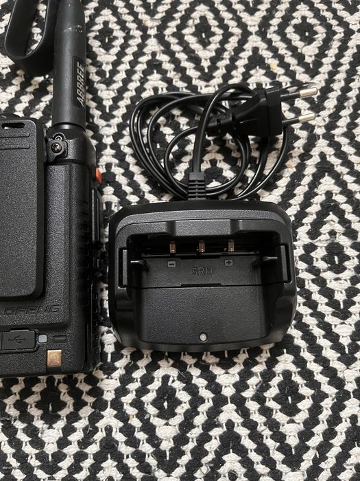 Radio baofeng uv 5rh+ ladowarka