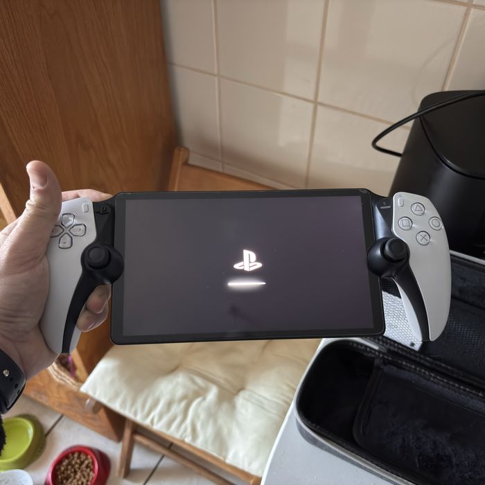 Playstation Portal com capa e pelicula