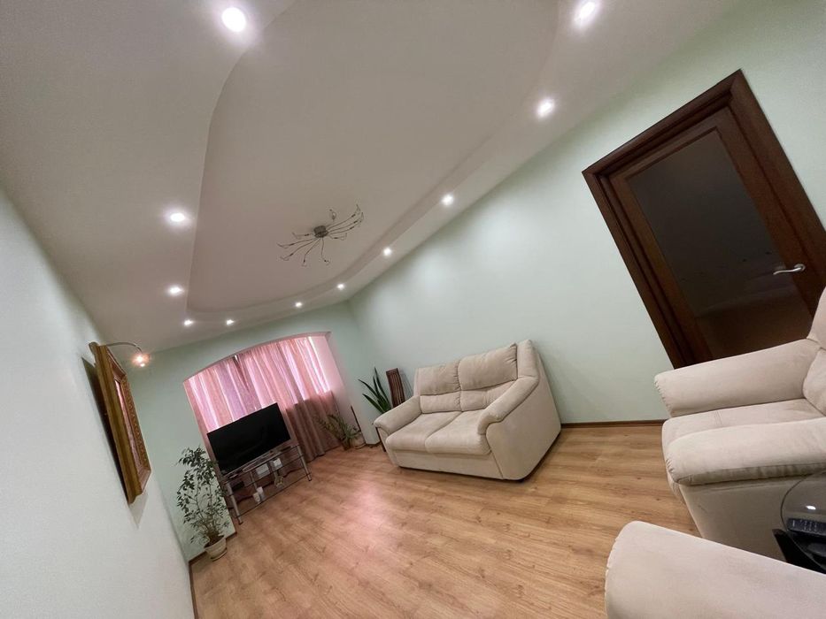 Продаж 3-к кв, ВЛАСНА, 76м2, без посередника.