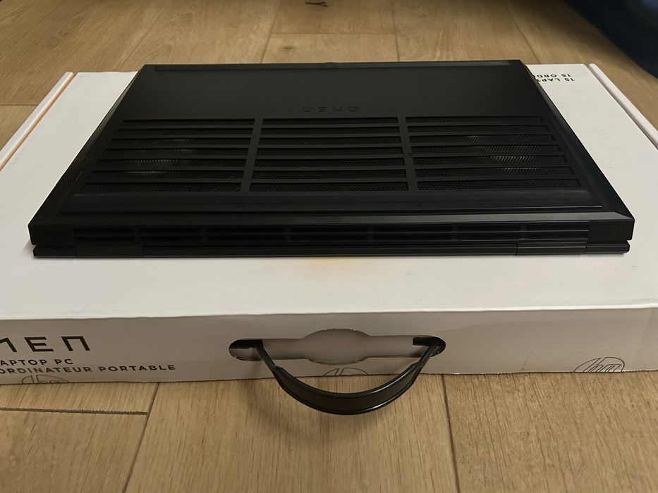HP Omen, i7/RTX 2070 Super Max-Q(8GB)/16 GB RAM/1TB SSD