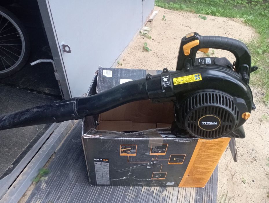 Дуйка садова дмухало бензинова Titan