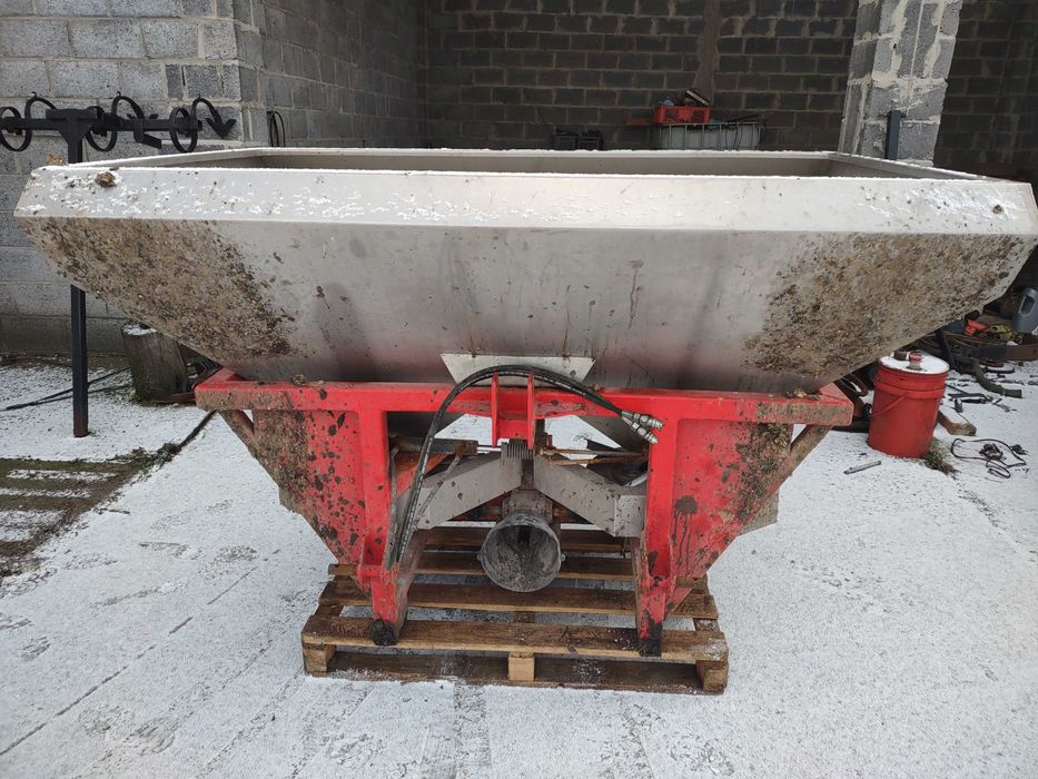 Rozsiewacz nawozów GRASS-ROL