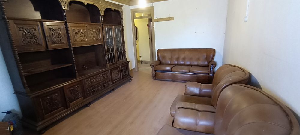 Moradia R/C e 1° andar com garagem  e terreno