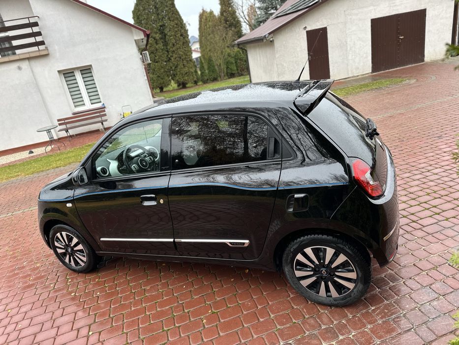 Renault Twingo ZE 2021 elektryk EV 22KWh ladowanie z gniazdka 230v