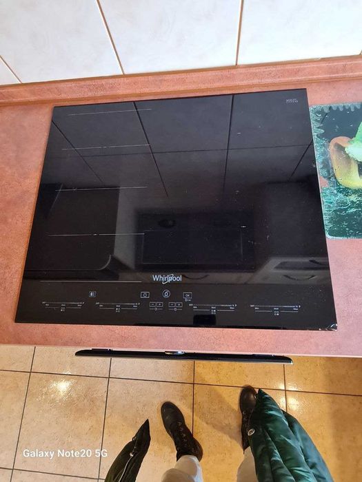 Sprzedam płytę indukcyjną Whirlpool – 3 letnia